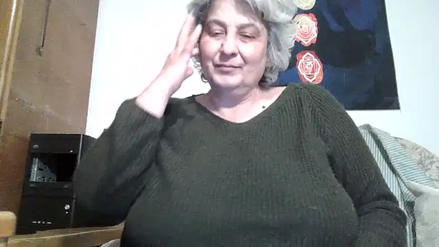 Snapshot of ExquisiteMature chatting on 04-14-26, 07:31 ExquisiteMature online show from 04-14-26, 07:31