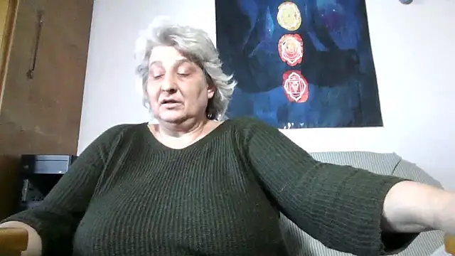 Snapshot of ExquisiteMature chatting on 04-26-26, 04:04 ExquisiteMature online show from 04-26-26, 04:04