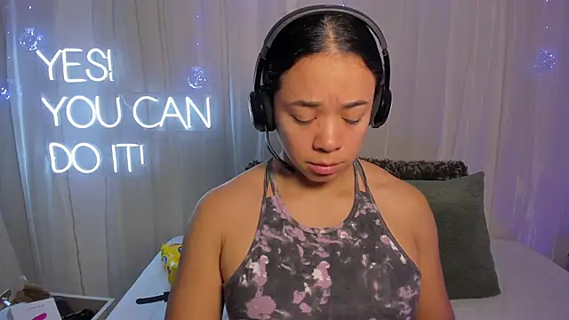 Snapshot of carolgaita chatting on 01-29-25, 11:20 carolgaita online show from 01-29-25, 11:20