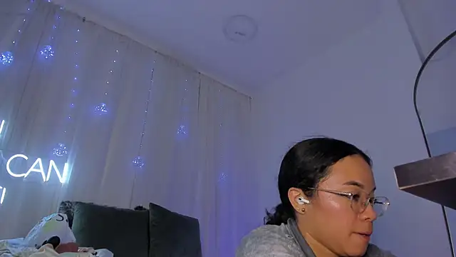 Snapshot of carolgaita chatting on 02-09-25, 09:06 carolgaita online show from 02-09-25, 09:06
