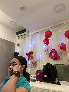 Snapshot of carolgaita chatting on 02-18-25, 11:00 carolgaita online show from 02-18-25, 11:00