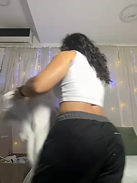 Snapshot of carolgaita chatting on 03-02-25, 12:11 carolgaita online show from 03-02-25, 12:11