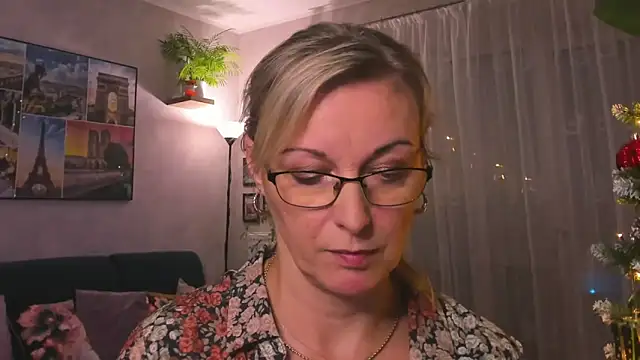 vanessa chat online show from 01-09-25, 08:33