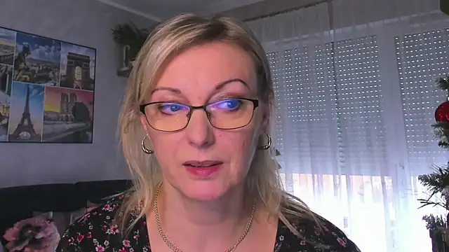 vanessa chat online show from 01-11-25, 10:19