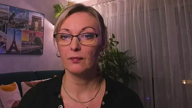 vanessa chat online show from 02-10-25, 06:03