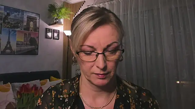 vanessa chat online show from 02-18-25, 05:53