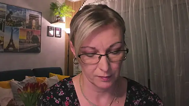 vanessa chat online show from 02-19-25, 05:49