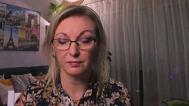 vanessa chat online show from 02-27-25, 05:15