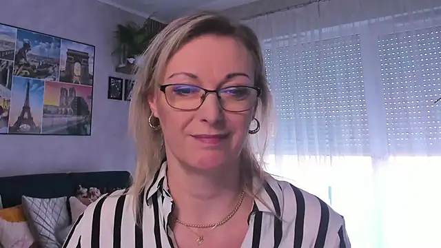 vanessa chat online show from 03-09-25, 02:21