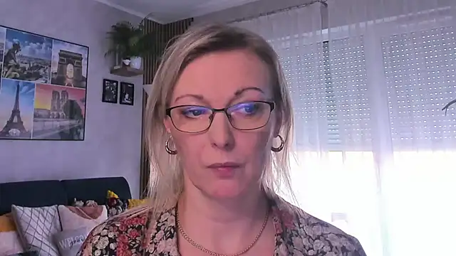 vanessa chat online show from 03-10-25, 02:16