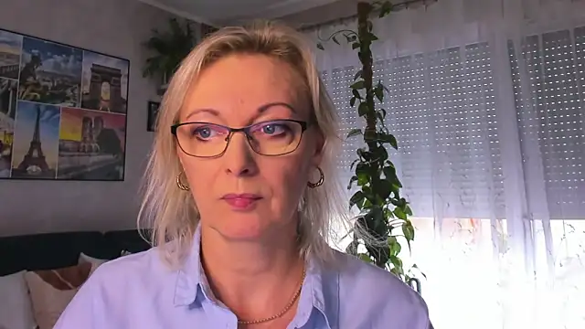 vanessa chat online show from 09-18-25, 01:24