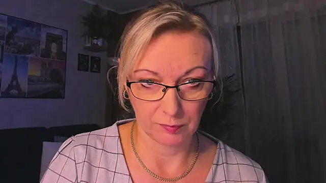 vanessa chat online show from 11-13-25, 03:55