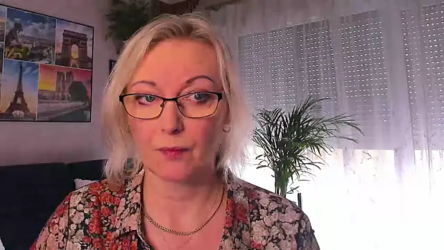 Snapshot of vanessa_chat chatting on 04-20-26, 01:14 vanessa chat online show from 04-20-26, 01:14