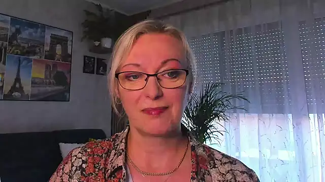 Snapshot of vanessa_chat chatting on 04-29-26, 05:30 vanessa chat online show from 04-29-26, 05:30