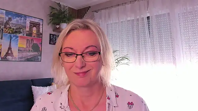 Snapshot of vanessa_chat chatting on 04-30-26, 01:28 vanessa chat online show from 04-30-26, 01:28
