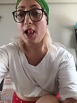 bisexyelizz online show from 06-04-26, 02:23