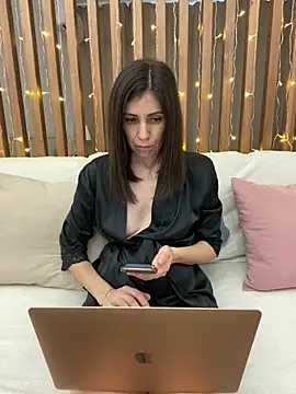 HotyWinter online show from 02-19-25, 01:17