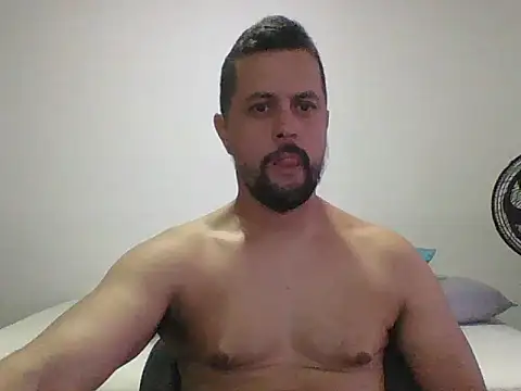Snapshot of TRIISTAN_KING10 chatting on 07-17-26, 10:25 TRIISTAN KING10 online show from 07-17-26, 10:25