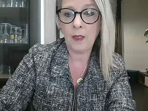 Snapshot of lilie69 chatting on 03-22-25, 11:21 lilie69 online show from 03-22-25, 11:21