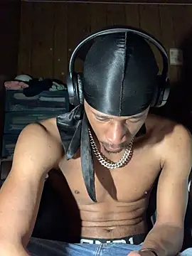 Tristris100 online show from 12-19-24, 03:51