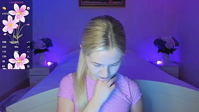 AnnaCarrera online show from 10-31-25, 09:27