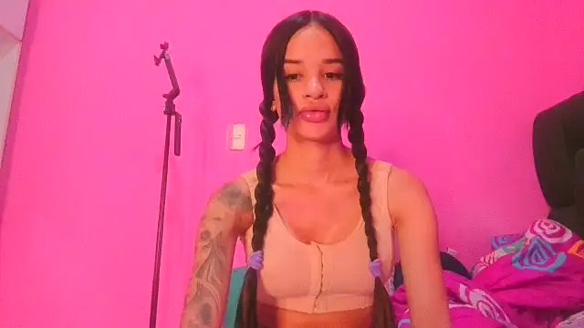 Snapshot of secretgreisy_ chatting on 02-10-26, 07:29 secretgreisy online show from 02-10-26, 07:29