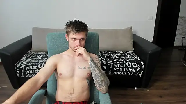 maks wolfis online show from 01-07-25, 08:34