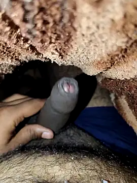 Snapshot of Anjalikanahiya chatting on 12-16-25, 03:50 Anjalikanahiya online show from 12-16-25, 03:50