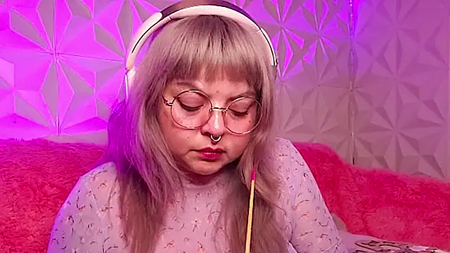 Satyn doll online show from 11-17-25, 11:43