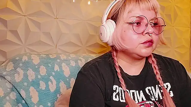 Satyn doll online show from 05-20-26, 01:12