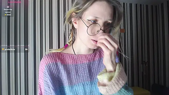 Snapshot of _Hanna_Moon_ chatting on 01-09-25, 01:02  Hanna Moon  online show from 01-09-25, 01:02