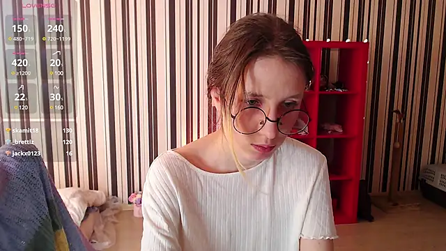 Snapshot of _Hanna_Moon_ chatting on 02-16-25, 10:54  Hanna Moon  online show from 02-16-25, 10:54