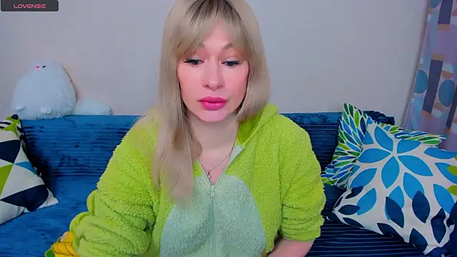 EllenMoore online show from 03-28-26, 03:06