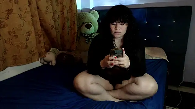 ANGELIQUE KLANE online show from 10-29-25, 05:31