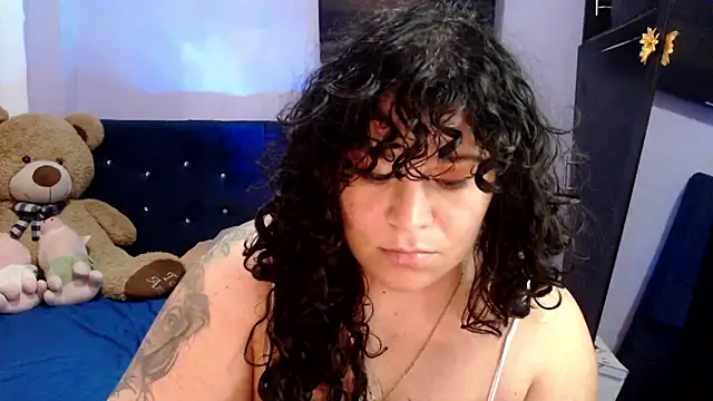 ANGELIQUE KLANE online show from 11-19-25, 05:46