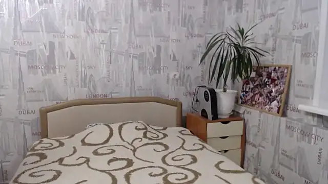 GinaQSoul online show from 09-10-25, 04:29