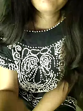 Snapshot of MumbaiMaskGirl chatting on 12-17-24, 01:50 MumbaiMaskGirl online show from 12-17-24, 01:50