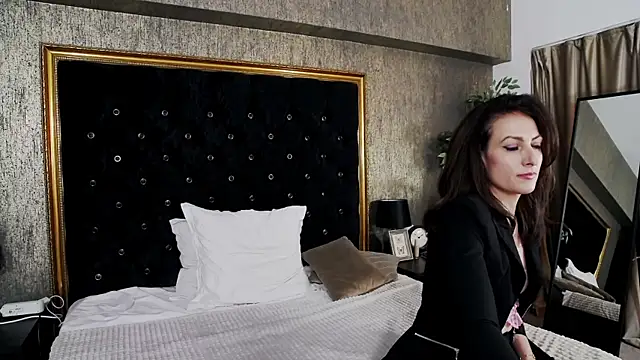 LisaCroft online show from 02-28-25, 01:58