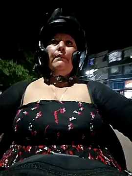 Brenda Berck  online show from 11-09-25, 01:48