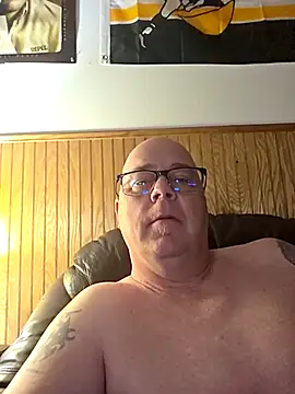 Snapshot of horny4you1 chatting on 11-19-25, 12:05 horny4you1 online show from 11-19-25, 12:05