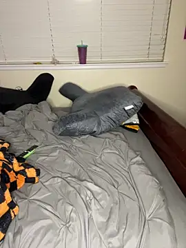 Snapshot of Kira_tattoo chatting on 01-10-25, 05:26 Kira tattoo online show from 01-10-25, 05:26