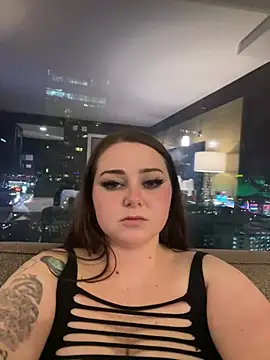 Snapshot of Kira_tattoo chatting on 02-26-25, 05:09 Kira tattoo online show from 02-26-25, 05:09