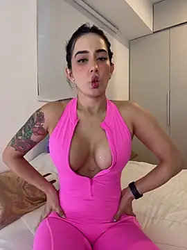 CATALINA RESTREPO online show from 10-12-25, 11:48