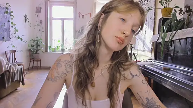 Snapshot of Miranda2_0 chatting on 11-29-25, 08:17 Miranda2 0 online show from 11-29-25, 08:17