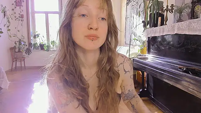 Snapshot of Miranda2_0 chatting on 01-07-26, 08:17 Miranda2 0 online show from 01-07-26, 08:17