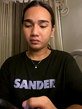 Snapshot of CasandraDiaz chatting on 11-20-25, 06:02 CasandraDiaz online show from 11-20-25, 06:02