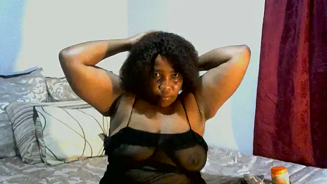 Snapshot of LadyLillyX chatting on 03-22-26, 07:06 LadyLillyX online show from 03-22-26, 07:06