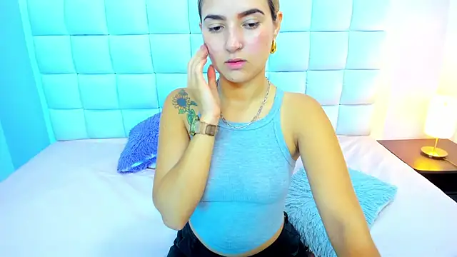 Snapshot of teresasroom_ chatting on 11-06-25, 02:51 teresasroom online show from 11-06-25, 02:51