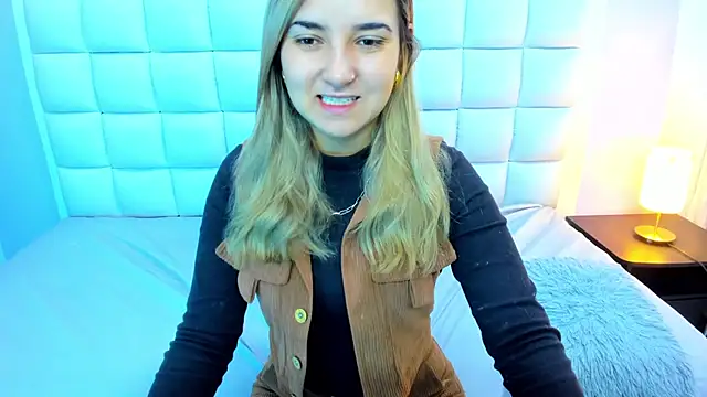 Snapshot of teresasroom_ chatting on 11-08-25, 10:37 teresasroom online show from 11-08-25, 10:37