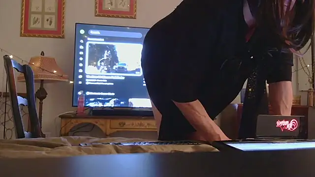 Snapshot of HelloKittyLapDog chatting on 03-01-26, 02:02 HelloKittyLapDog online show from 03-01-26, 02:02